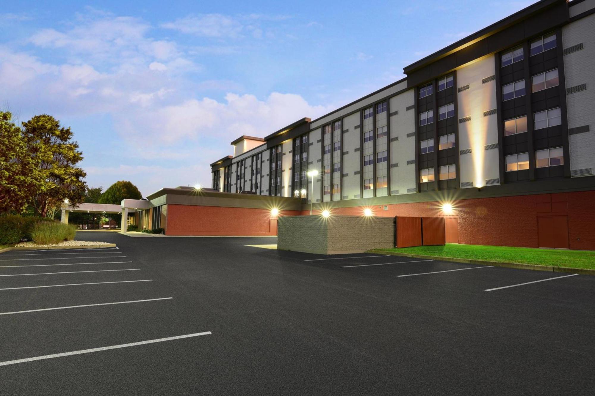 Four Points By Sheraton Йорк Екстериор снимка